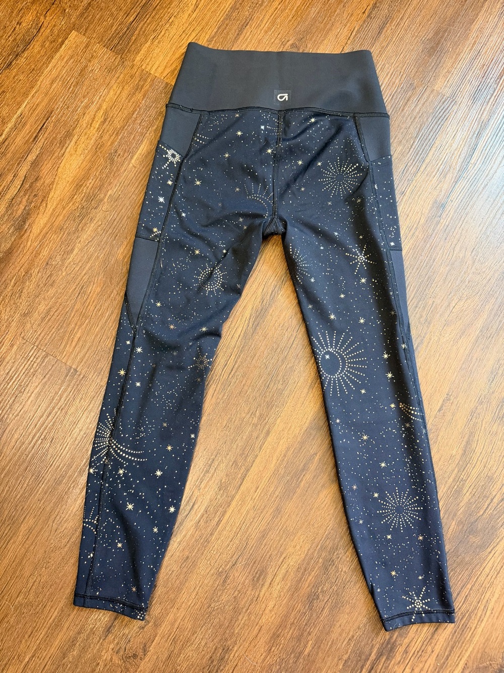 GAP Fit Sculpt Revolution Mystical Starburst Leggings NWOT